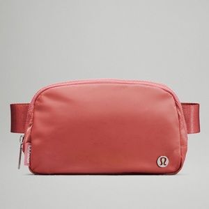 lululemon everywhere belt bag